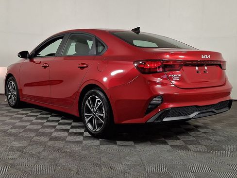 Used 2023 Kia Forte LXS w/ LXS Technology Package FWD image 7