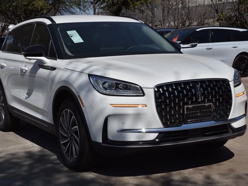 New 2026 Lincoln Corsair Reserve image 3