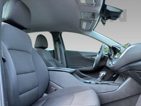 Used 2023 Chevrolet Malibu LT w/ Driver Confidence Package FWD image 2