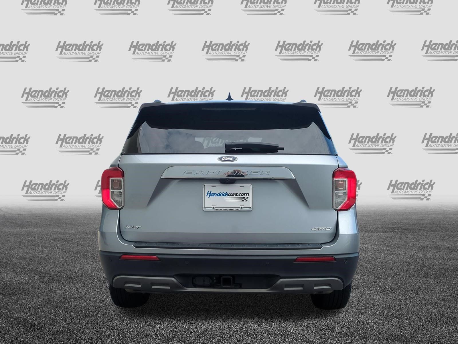 Used 2022 Ford Explorer XLT w/ Equipment Group 202A AWD/4WD image 9