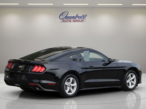 Used 2020 Ford Mustang Coupe RWD image 4