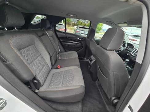 Used 2024 Chevrolet Equinox LT FWD image 12