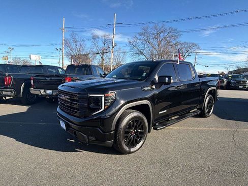 Certified 2025 GMC Sierra 1500 Elevation w/ Elevation Premium Package image 3