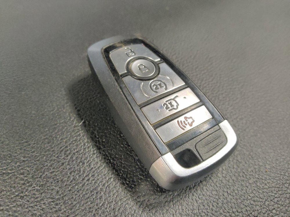 Used 2022 Ford Explorer XLT w/ Equipment Group 202A RWD image 32