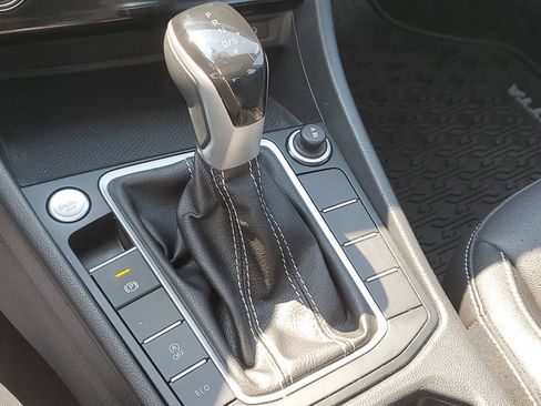 Used 2023 Volkswagen Jetta SE FWD image 21