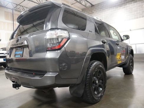 Used 2016 Toyota 4Runner SR5 image 4