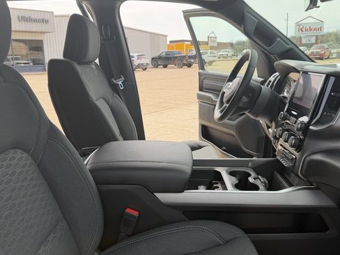 New 2026 RAM 1500 Express image 32