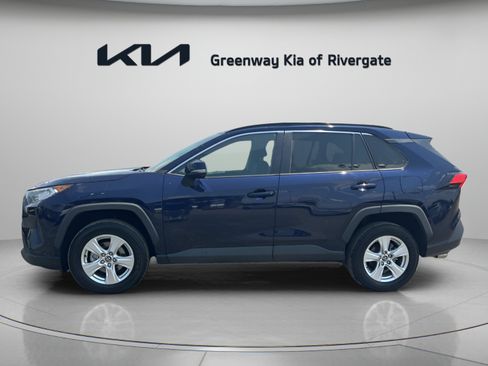 Used 2020 Toyota RAV4 XLE w/ Convenience Package AWD/4WD image 4