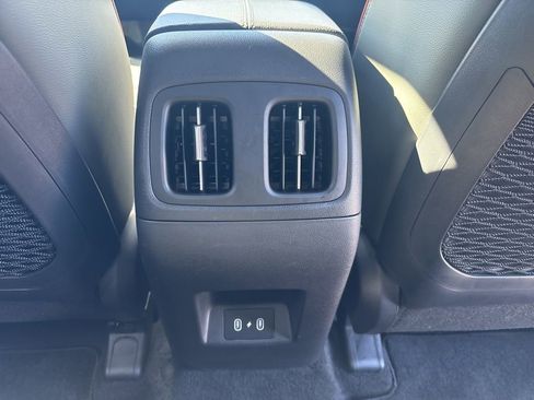 Certified 2025 Hyundai Santa Cruz Limited image 21