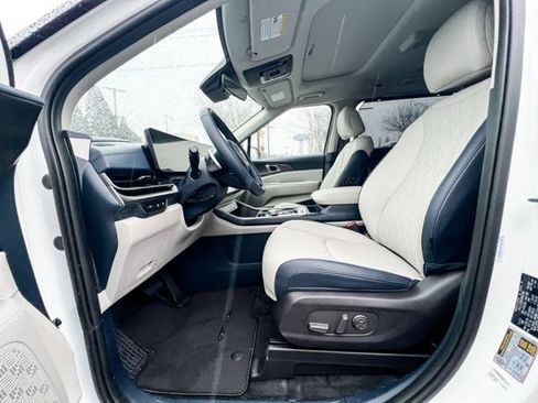 New 2026 Kia Carnival SX image 16