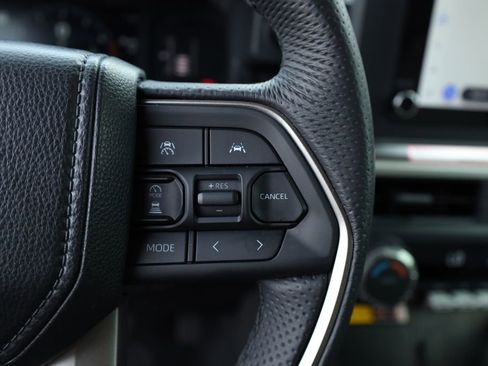 Used 2024 Toyota Tacoma SR5 image 33