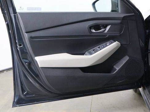 Used 2024 Honda Accord EX image 17