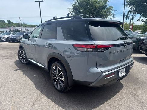 New 2026 Nissan Pathfinder Platinum AWD/4WD image 6