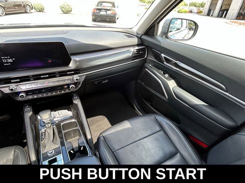 Used 2025 Kia Telluride S FWD image 11
