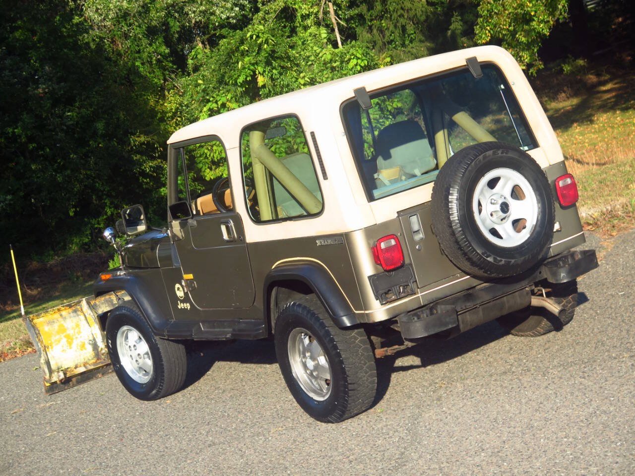 Used 1988 Jeep Wrangler Sahara AWD/4WD image 5