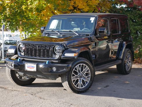 Used 2024 Jeep Wrangler High Altitude image 2