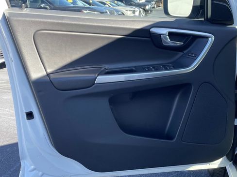 Used 2017 Volvo XC60 T5 Dynamic w/ Preferred Option Package image 14