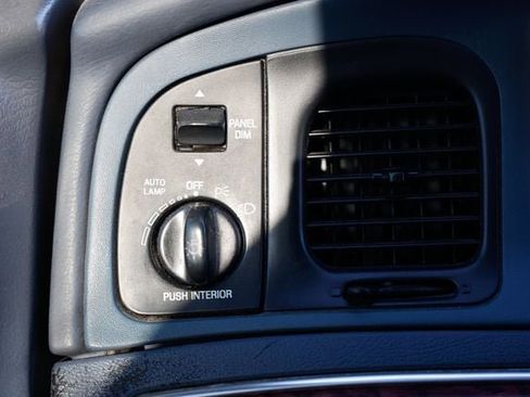 Used 2002 Mercury Grand Marquis LS image 40