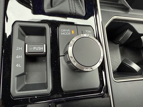 New 2026 Toyota Tundra Limited AWD/4WD image 28