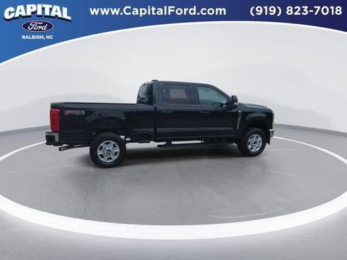 New 2026 Ford F250 XLT w/ FX4 Off-Road Package AWD/4WD image 9
