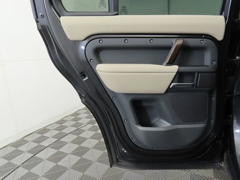 Used 2024 Land Rover Defender 110 X-Dynamic SE image 25