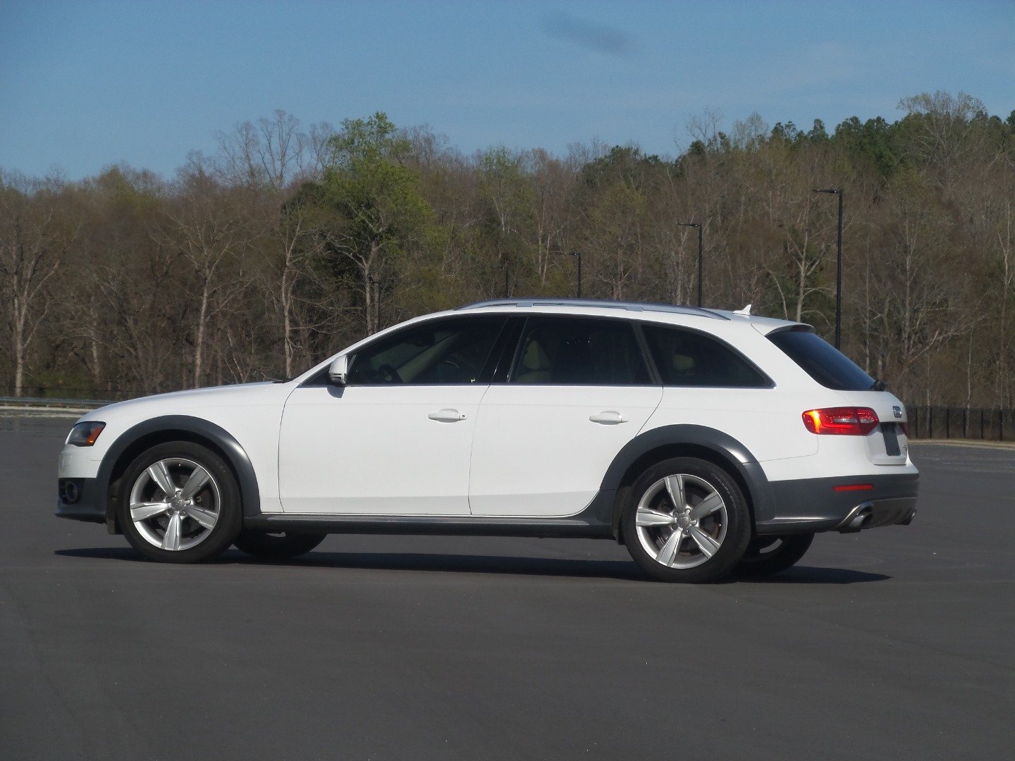Used 2013 Audi A4 Premium Plus w/ Premium Plus Pkg AWD/4WD image 3