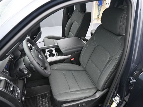 New 2026 RAM 1500 4x4 Crew Cab image 11