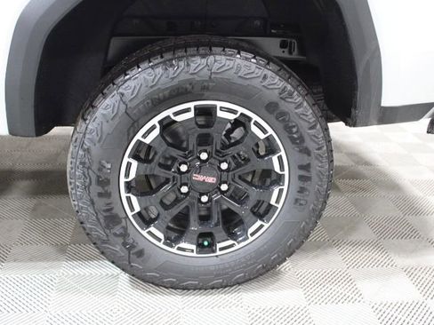 New 2026 GMC Canyon AT4 w/ Technology Plus Package AWD/4WD image 42