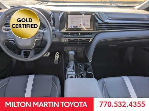 Used 2025 Toyota Camry SE image 15