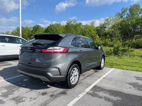Used 2024 Ford Edge SEL w/ Convenience Package AWD/4WD image 3