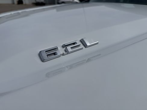 Used 2025 Chevrolet Silverado 1500 LTZ w/ LTZ Premium Package AWD/4WD image 9
