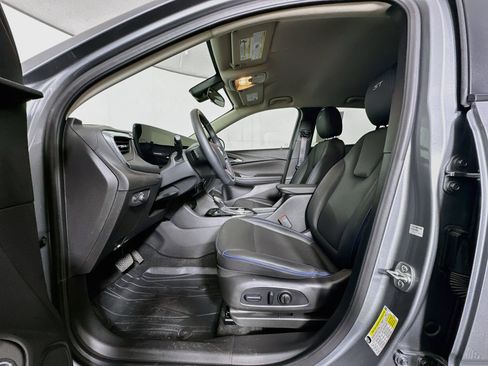 Used 2025 Buick Encore GX Sport Touring w/ Comfort Package FWD image 13