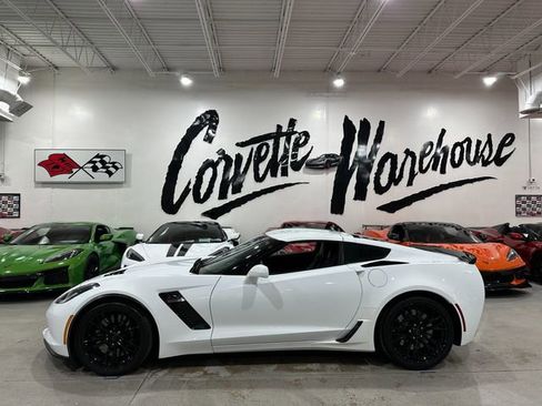 Used 2016 Chevrolet Corvette Z06 w/ Battery Protection Package RWD image 2