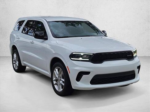 Used 2025 Dodge Durango GT AWD/4WD image 3