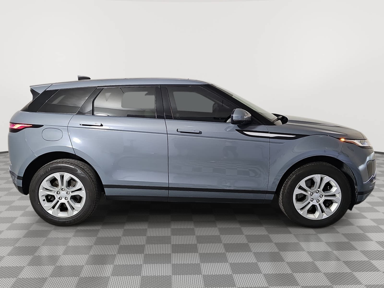 Used 2023 Land Rover Range Rover Evoque S AWD/4WD image 9