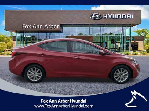 Used 2014 Hyundai Elantra SE w/ Option Group 02 FWD image 6