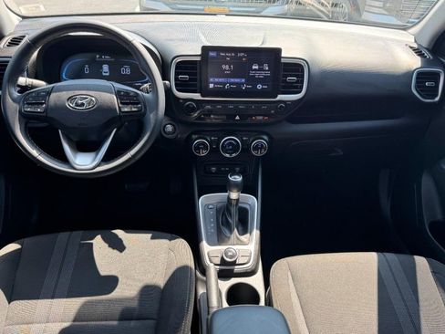Certified 2025 Hyundai Venue SEL FWD image 12