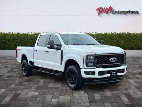 Used 2024 Ford F250 XL w/ STX Appearance Package AWD/4WD image 6