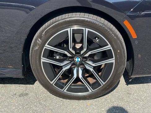Used 2023 BMW 760i xDrive AWD/4WD image 9