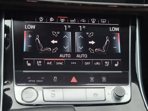 Used 2019 Audi Q8 Prestige w/ Adaptive Chassis Package AWD/4WD image 26
