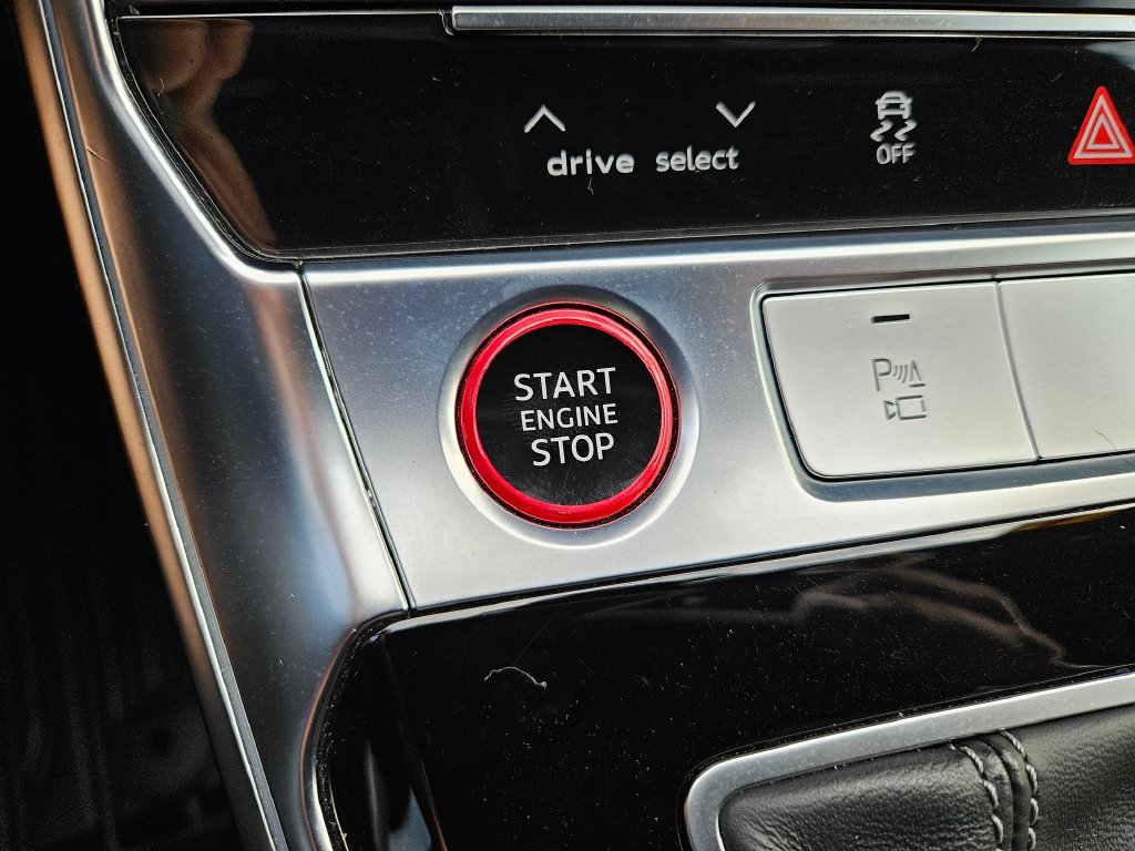Used 2021 Audi RS 6 AWD/4WD image 33
