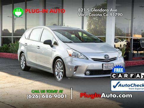 Used 2013 Toyota Prius V Five image 7