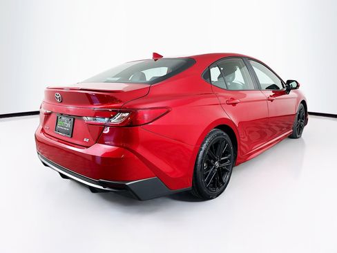 Used 2025 Toyota Camry SE FWD image 9