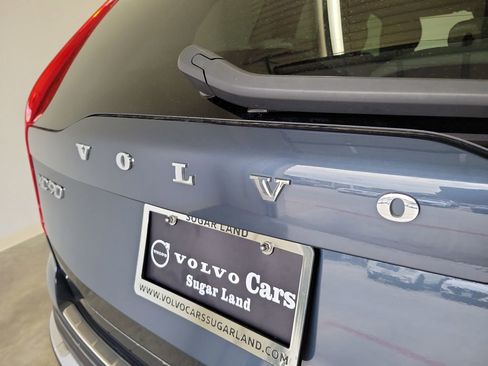 Used 2022 Volvo XC90 T8 Inscription Expression w/ Advanced Package AWD/4WD image 10
