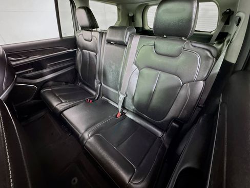 Used 2021 Jeep Grand Cherokee L Limited AWD/4WD image 24