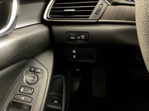 Used 2018 Honda Accord EX image 15