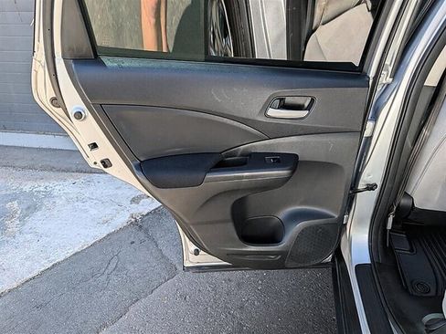 Used 2016 Honda CR-V LX image 25