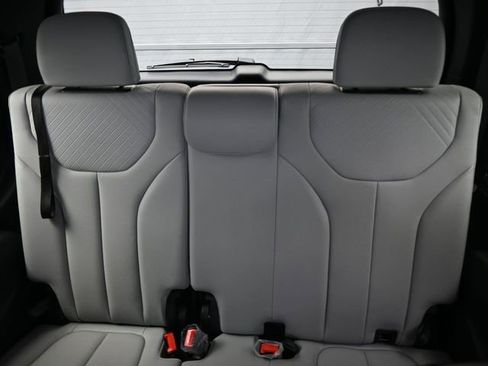 Used 2025 Hyundai Palisade SEL image 12