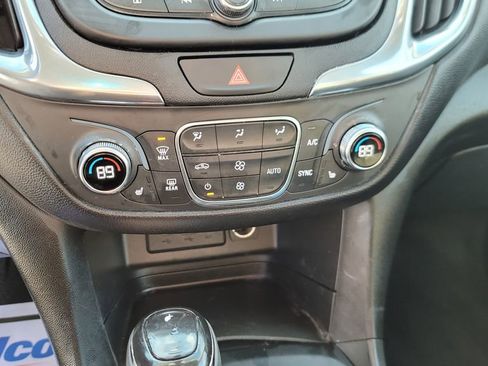 Used 2020 Chevrolet Equinox LT w/ Sport Edition image 22