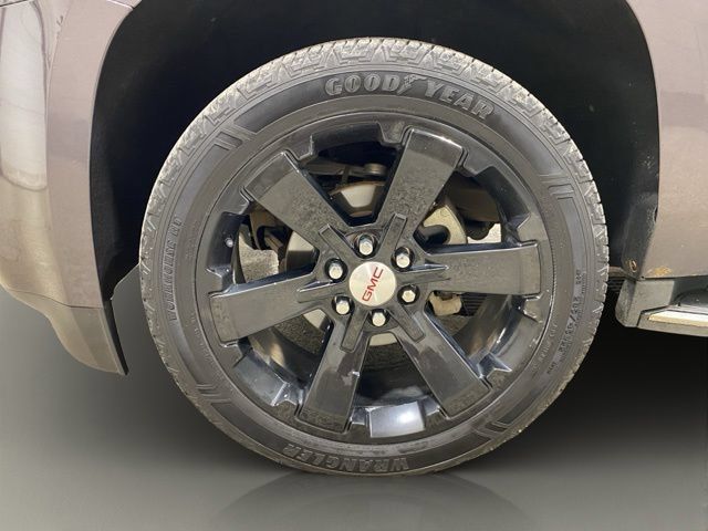 Used 2016 GMC Yukon XL Denali w/ Open Road Package AWD/4WD image 25